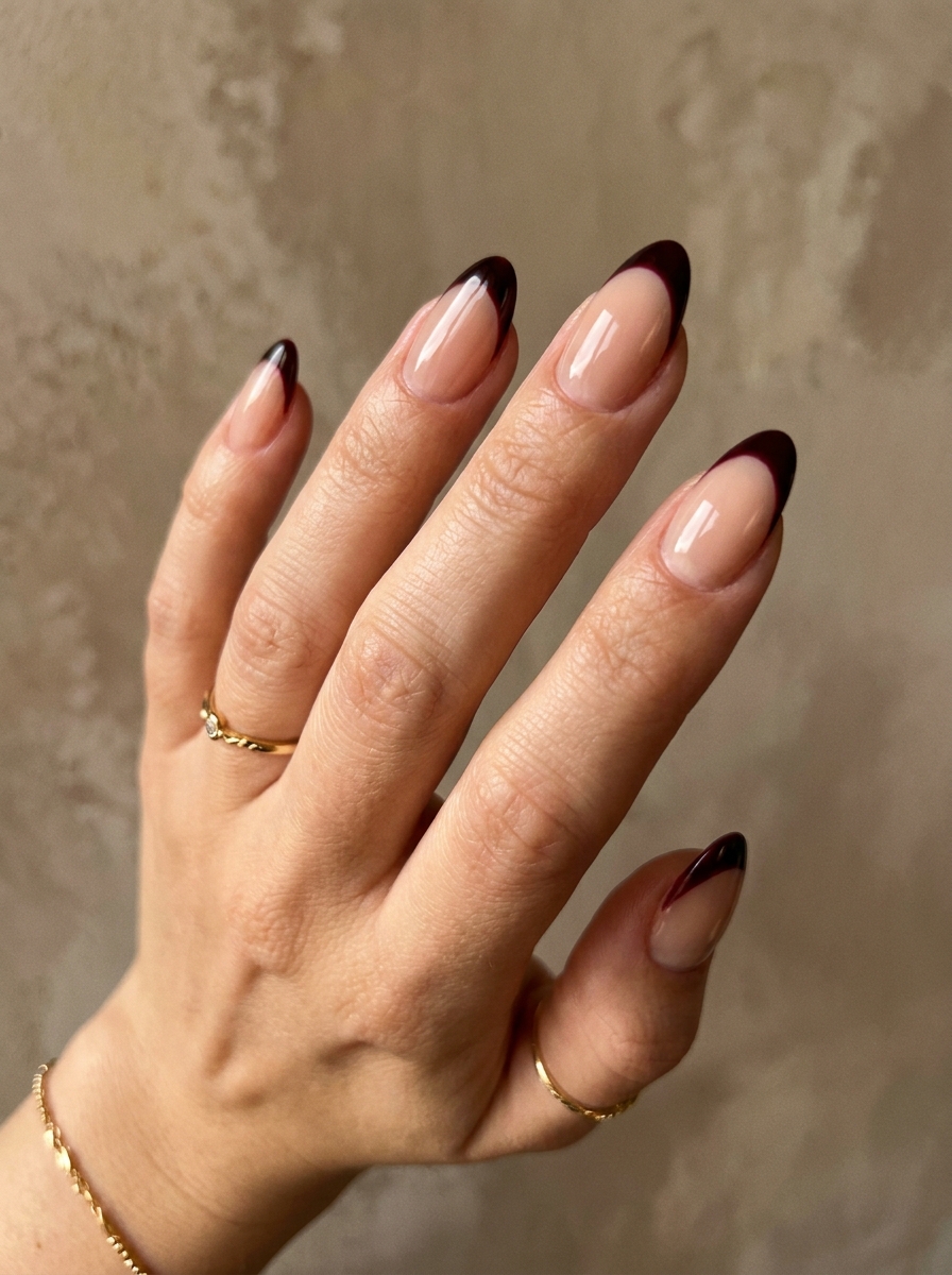 Mocha French Tips als elegante French-Maniküre für den Herbst 2026